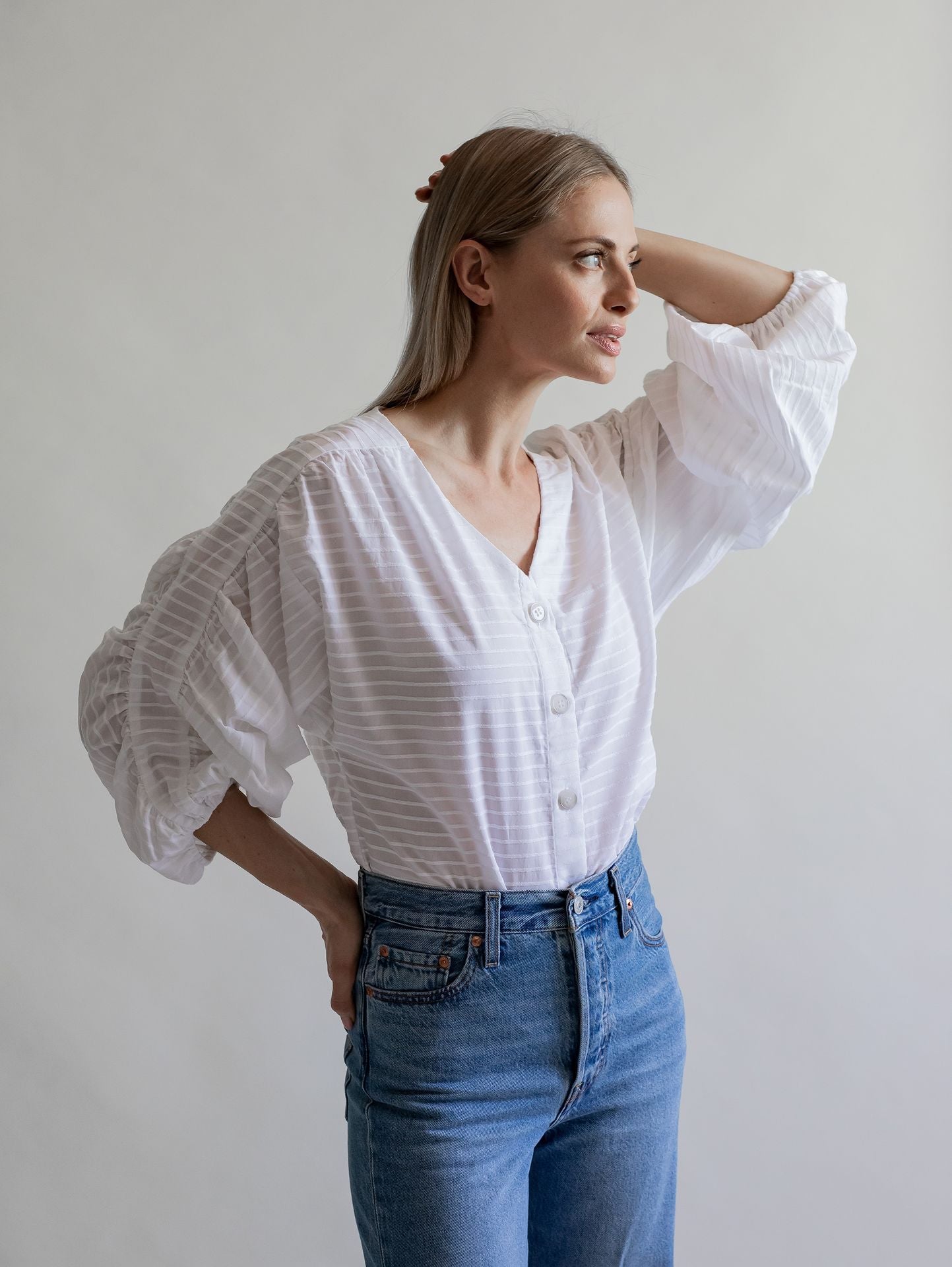 BALLOON SLEEVE BLOUSE