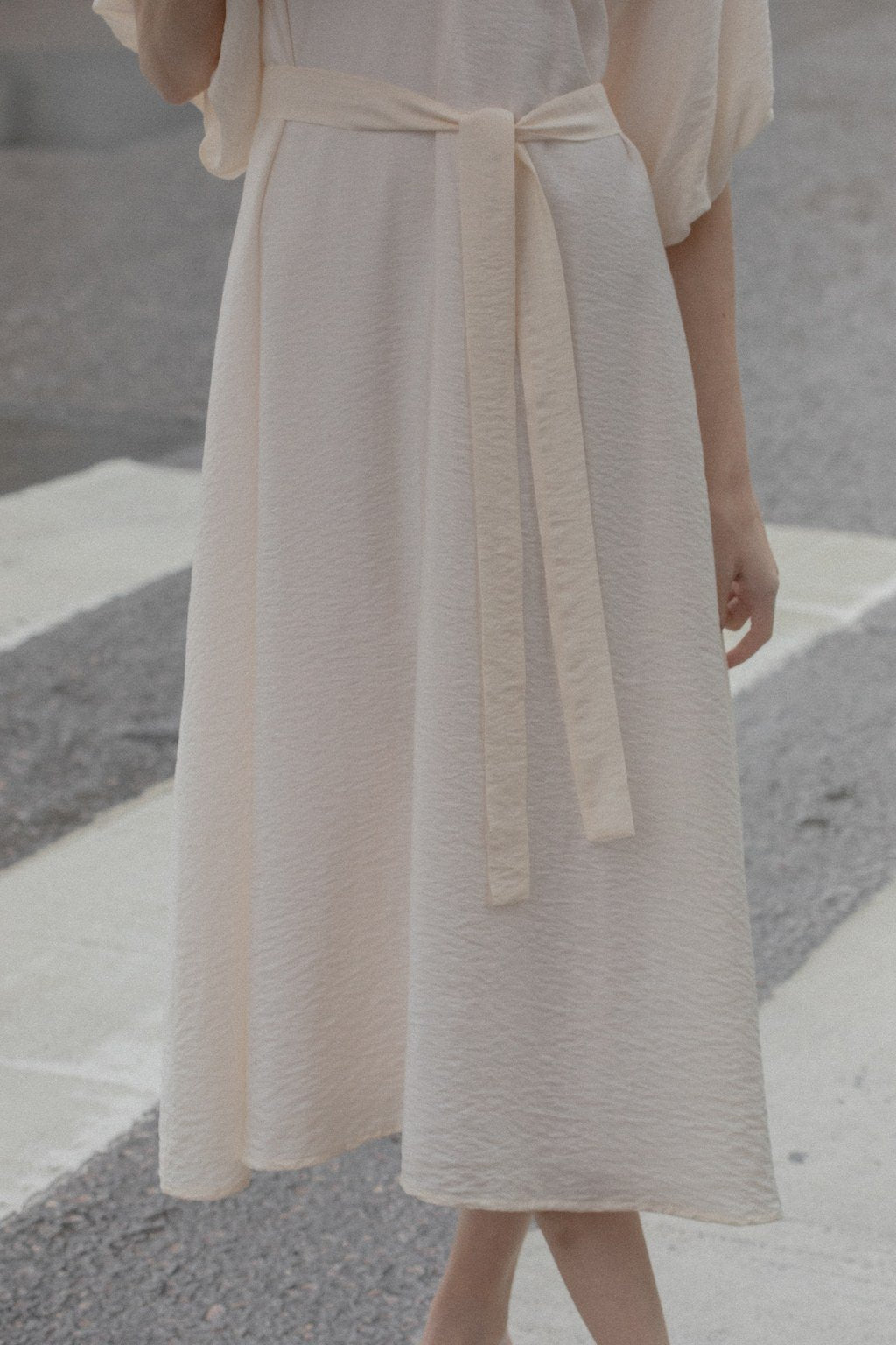 BALLOON SLEEVE DRESS