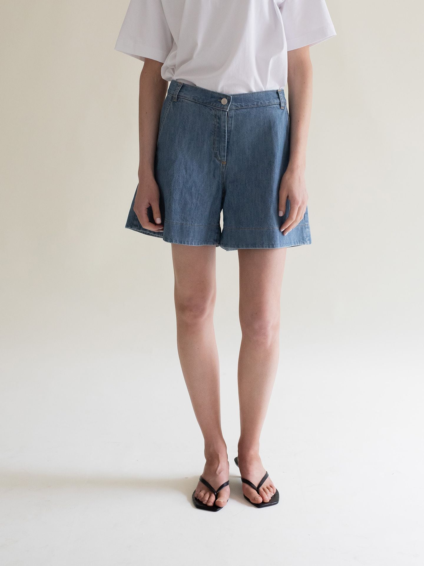 DENIM SHORTS SKY BLUE