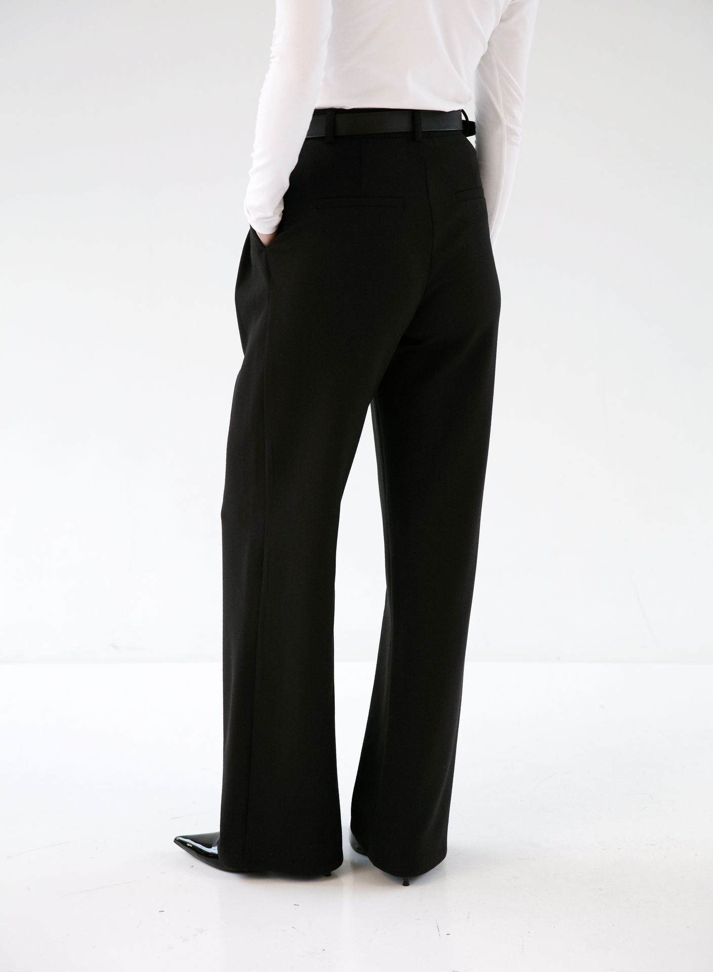 PLEATED WOOL PANTS