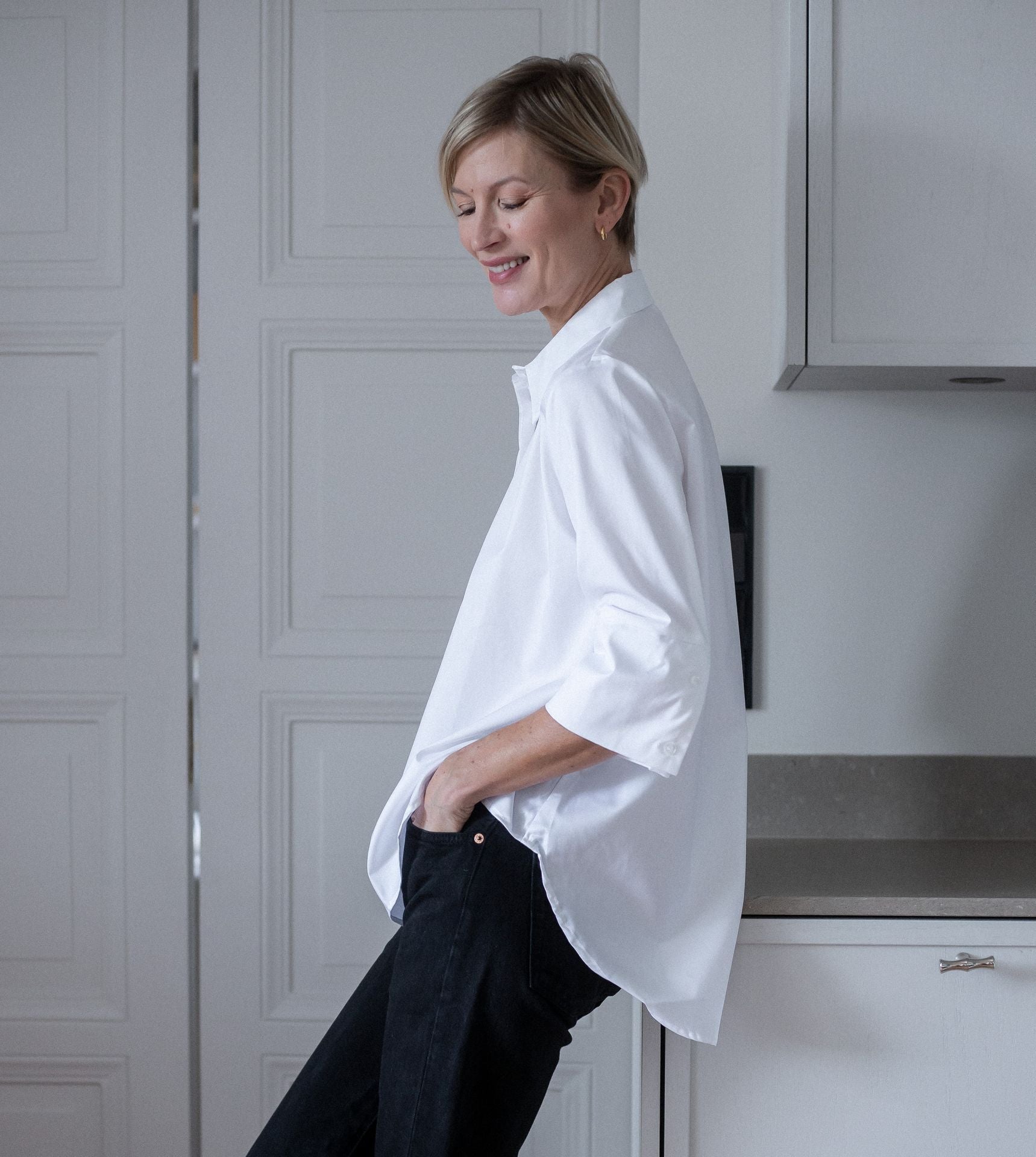 CLASSIC SHIRT W/ TWIST WHITE