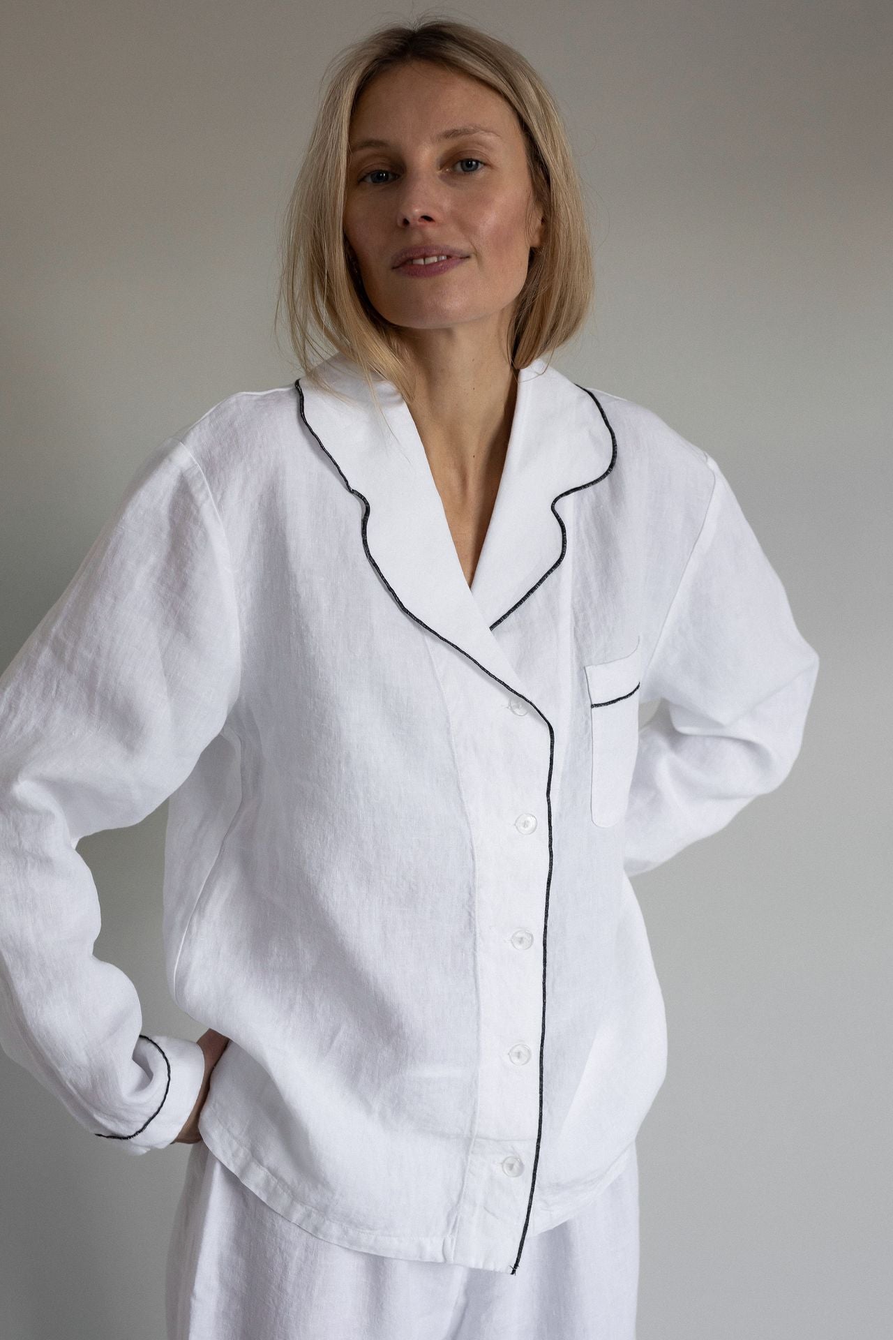 LINEN PYJAMAS W BLACK STITCHING GAUHAR HELSINKI