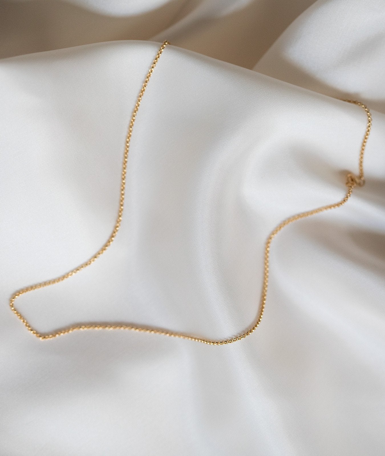 ROLO CHAIN NECKLACE 30 INCH GOLD – GAUHAR HELSINKI