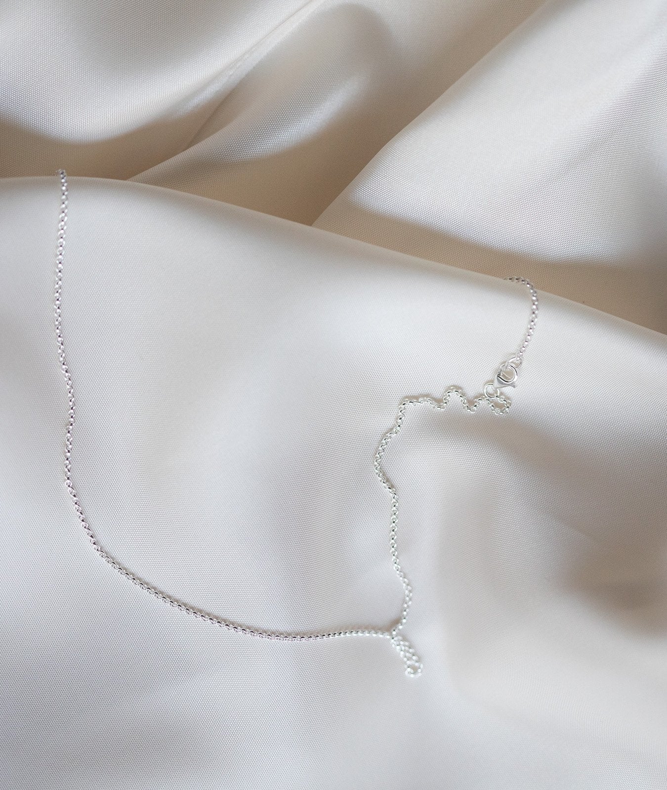 ROLO CHAIN NECKLACE 30 INCH SILVER – GAUHAR HELSINKI